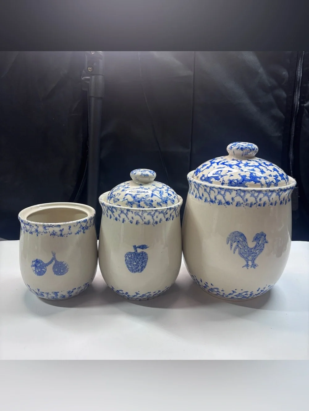 3 VTG Tienshan Folk Craft Cottage Sponge Ware Ceramic Jars Canisters Country